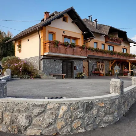 Tourist Farm Skrbina Apartmán